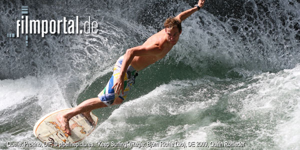 Quelle: Prokino, DIF, © pipelinepictures. "Keep Surfing" (Regie: Björn Richie Lob), DE 2009, Quirin Rohleder