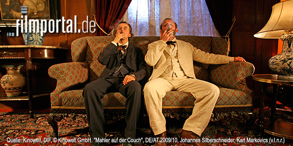 Quelle: Kinowelt, DIF, © Kinowelt GmbH. "Mahler auf der Couch", DE/AT 2009/10, Johannes Silberschneider, Karl Markovics (v.l.n.r.)